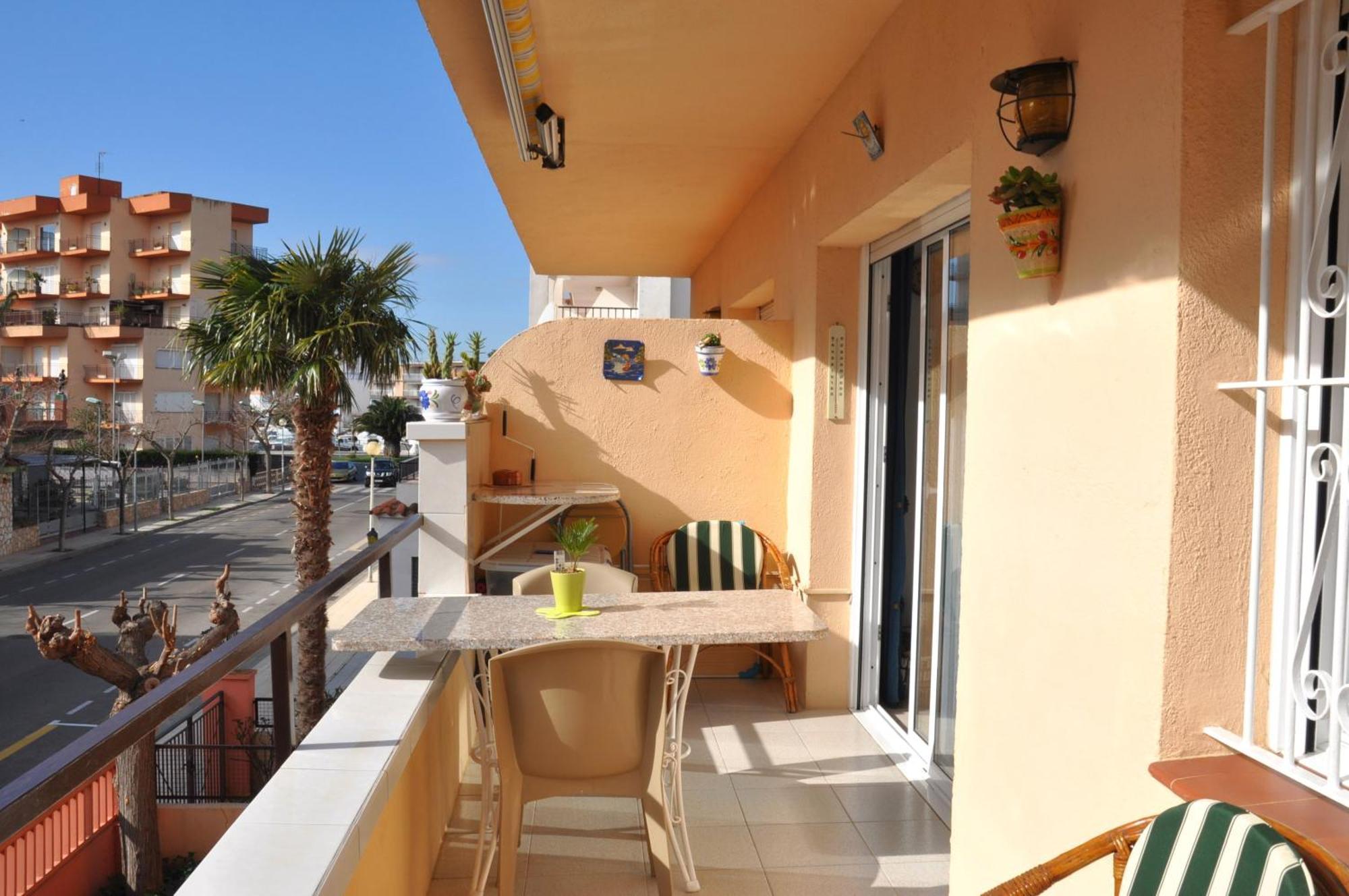 RNET - Nautilus Santa Margarida Roses Apartment Bagian luar foto